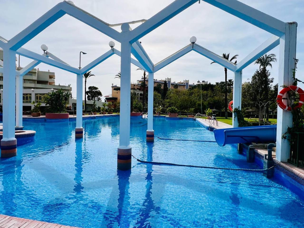 Benal Beach, Benalmadena, Costa Del Sol Benalmádena